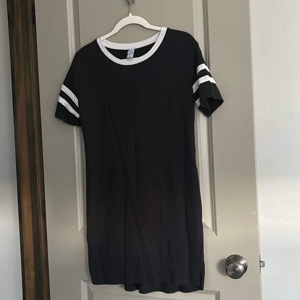 Alternative T-shirt dress